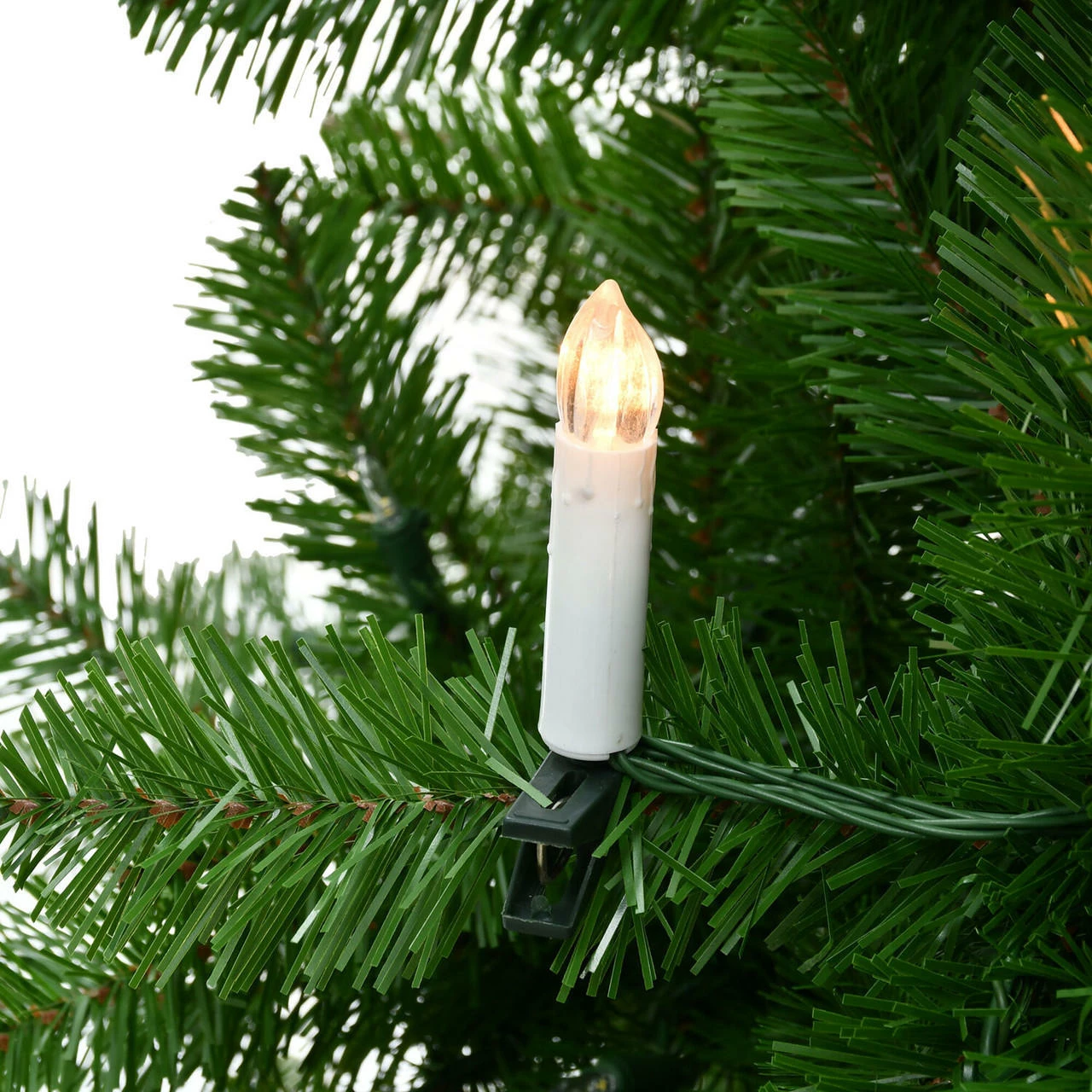 Fraser Hill Farm 6.5-Ft. Vintage Christmas Tree With Classic Candles And Warm White LED Lights 8 Fraser Hill Farm 6.5-Ft. Vintage Christmas Tree With Classic Candles And Warm White LED Lights - Image 8